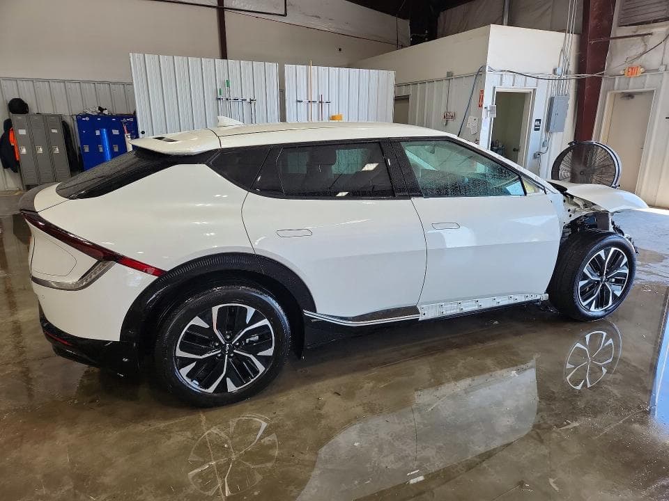 2024 KIA EV6 WIND 3