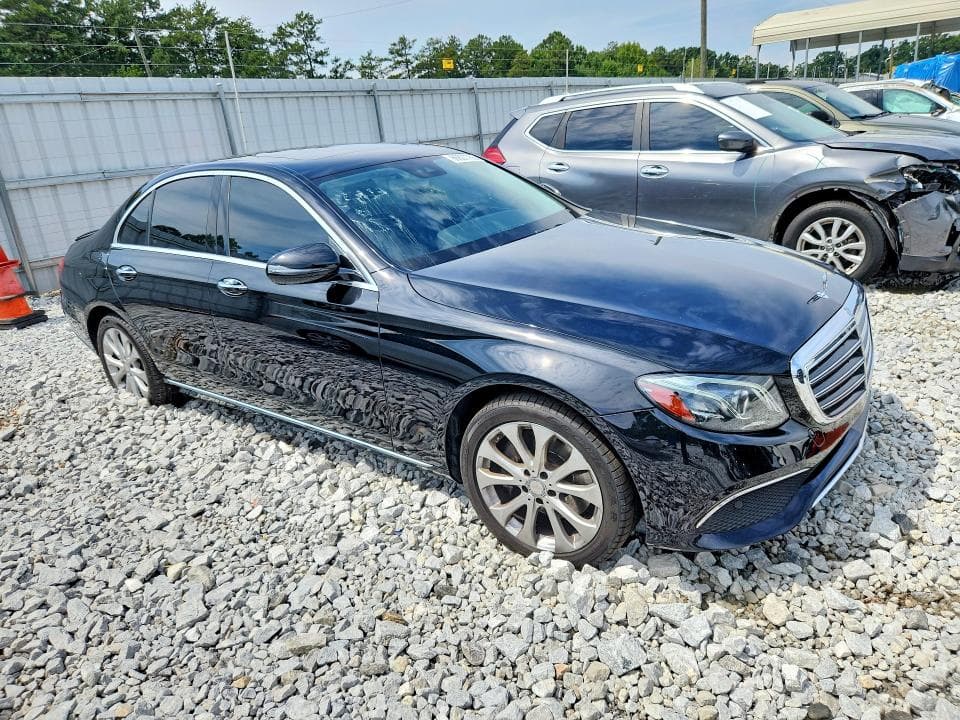 2017 MERCEDES-BENZ E 300 4