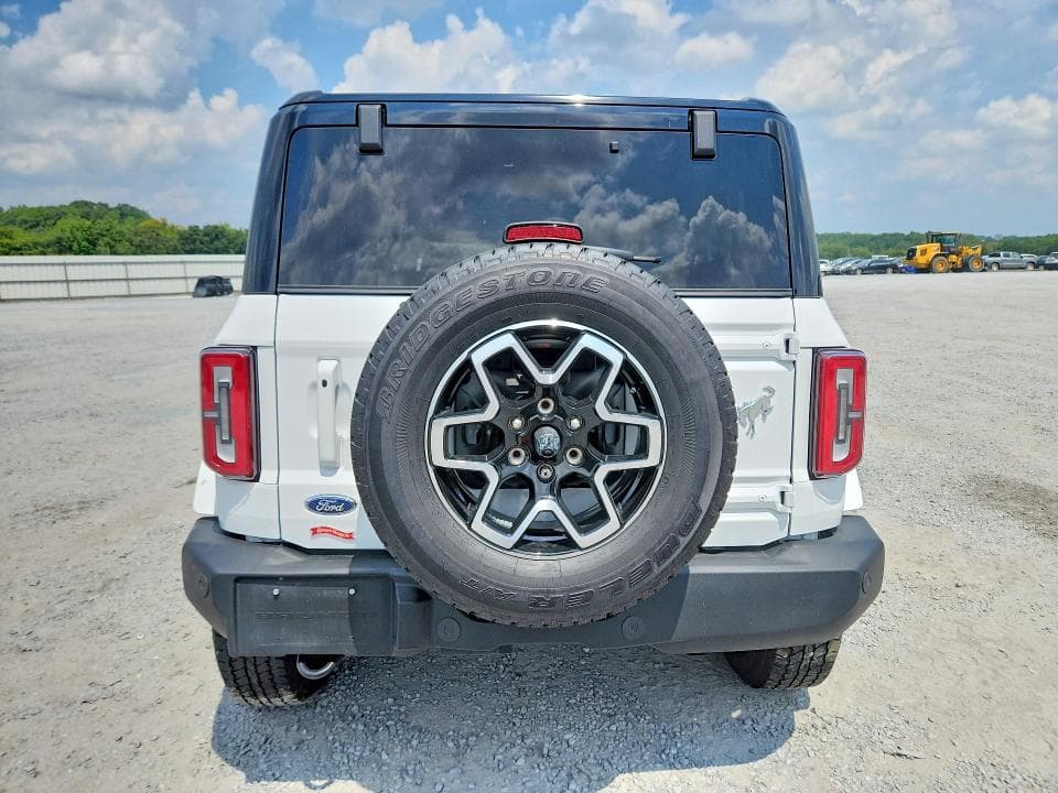 2025 FORD BRONCO OUTER BANKS 6