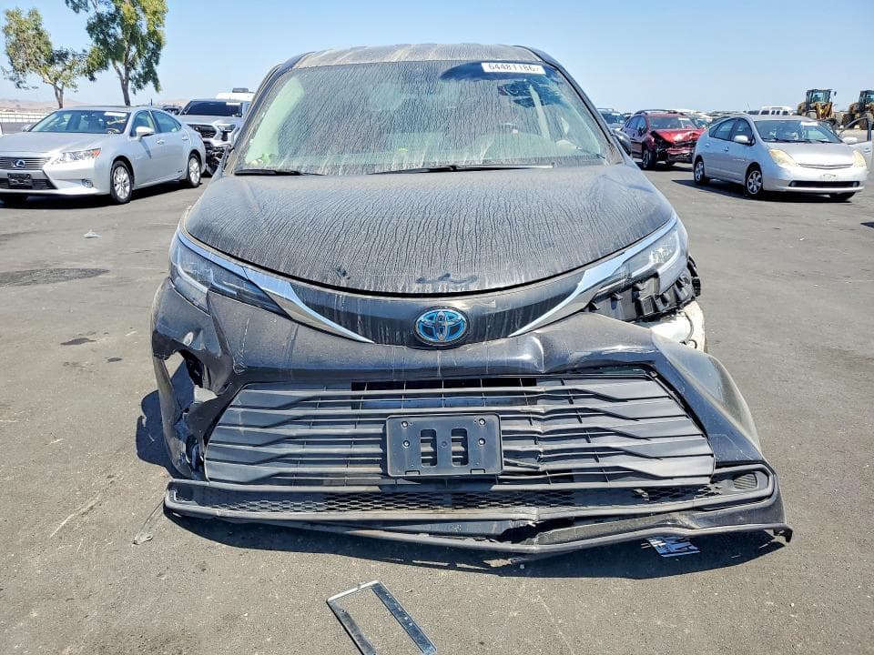 2021 TOYOTA SIENNA LE 5