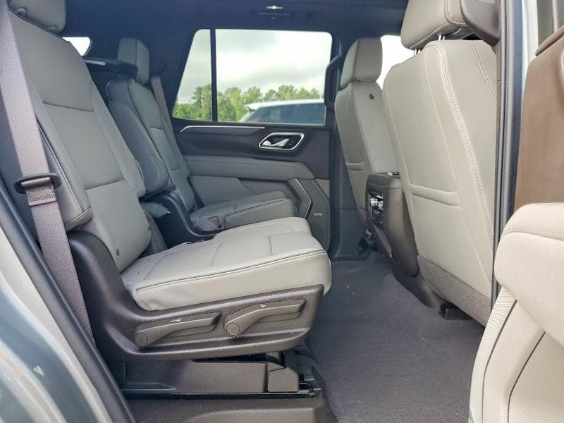 2024 GMC YUKON SLT 11