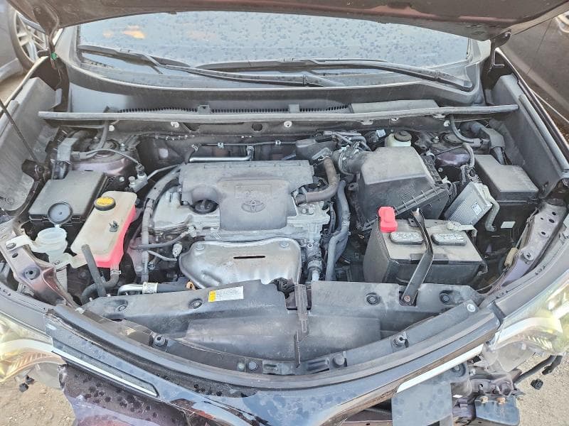 2017 TOYOTA RAV4 XLE 11
