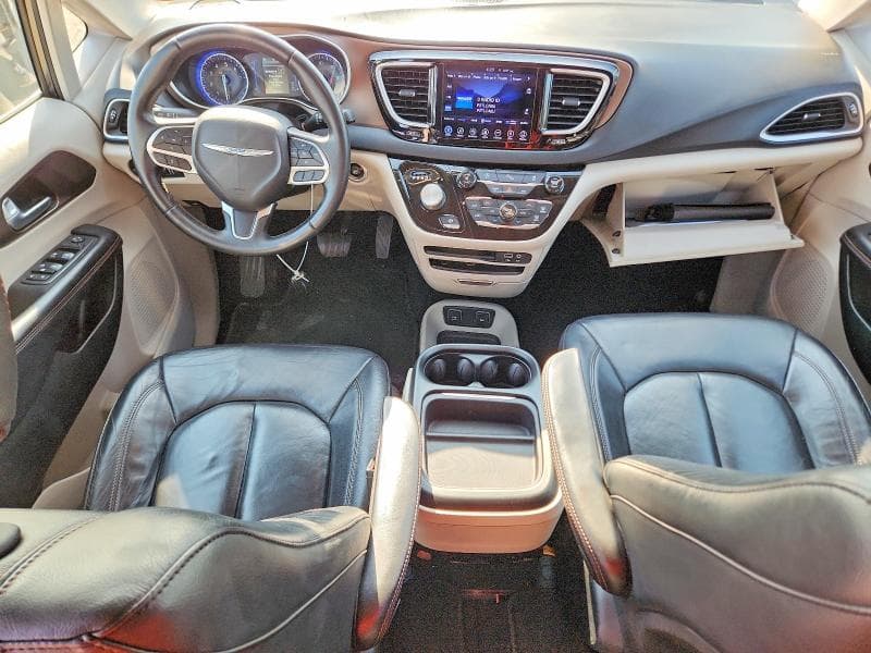2017 CHRYSLER PACIFICA TOURING L 8