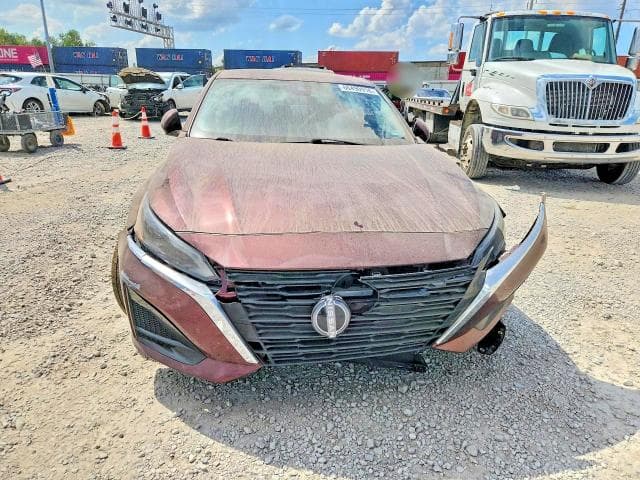 2023 NISSAN ALTIMA SL 5
