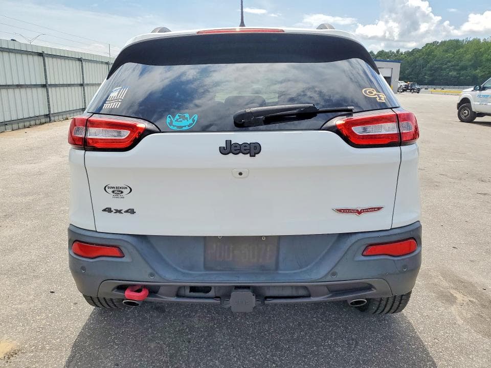 2018 JEEP CHEROKEE TRAILHAWK 6