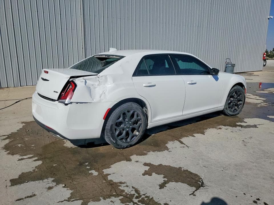 2021 CHRYSLER 300 TOURING 3