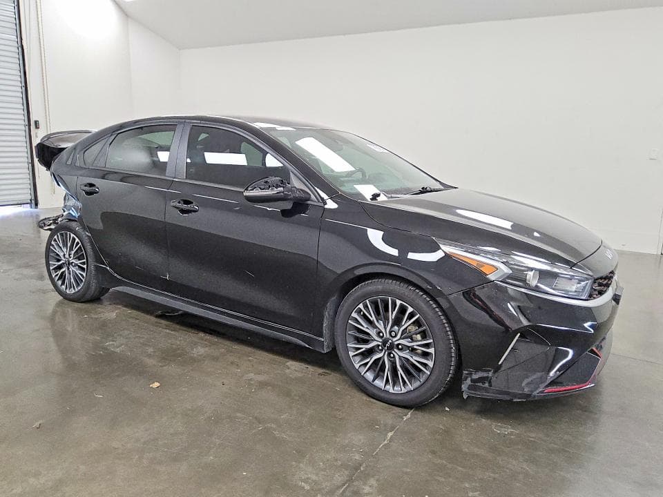 2023 KIA FORTE GT LINE 4