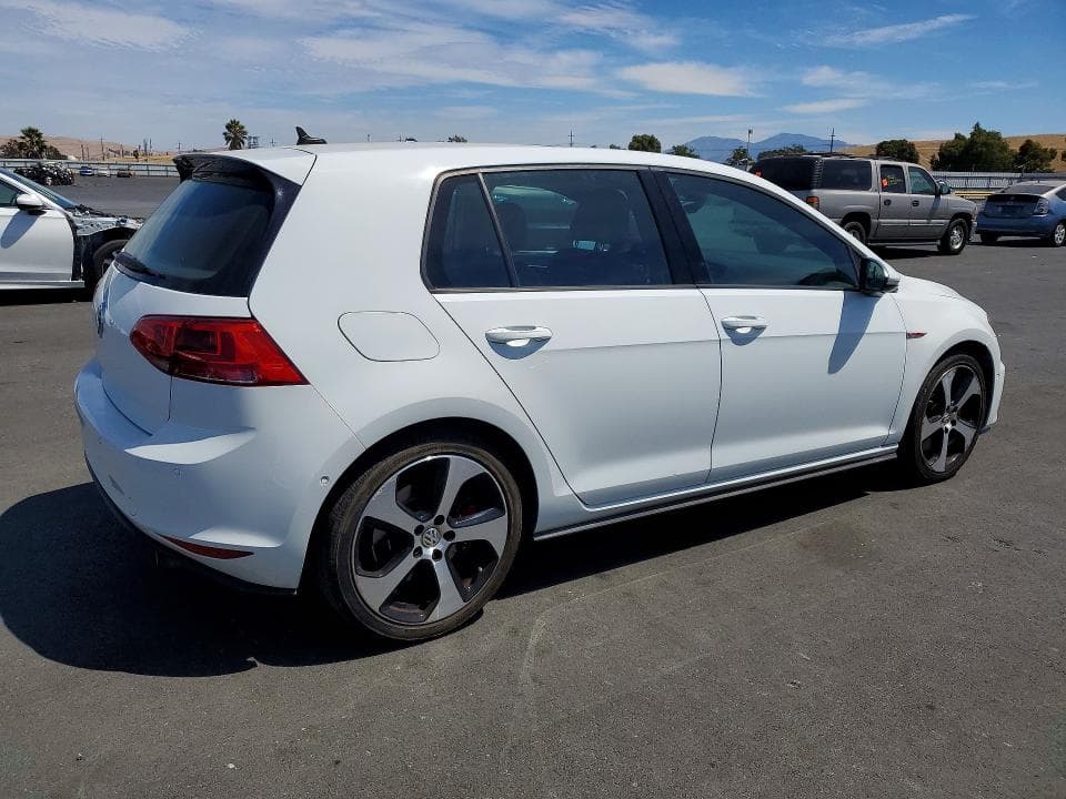 2017 VOLKSWAGEN GTI S/SE 3