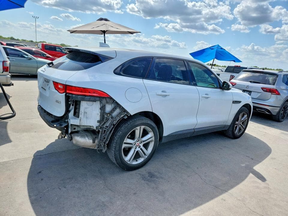 2017 JAGUAR F-PACE PRESTIGE 3