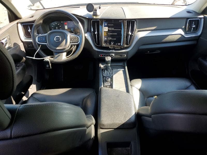 2018 VOLVO XC60 T6 8
