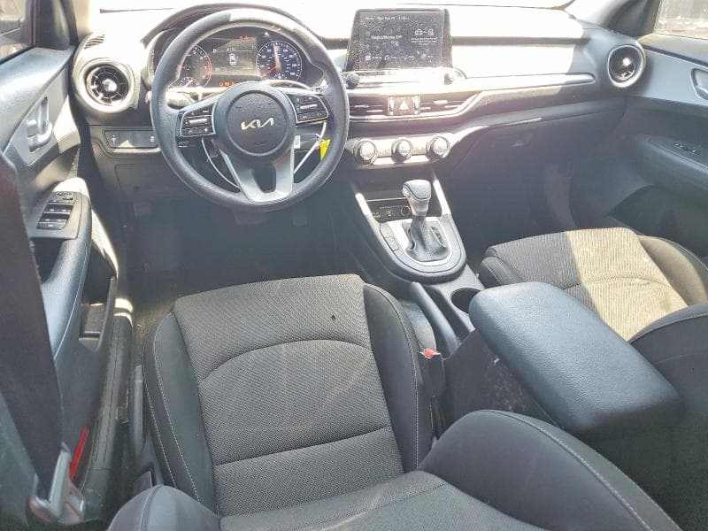 2023 KIA FORTE LX 8