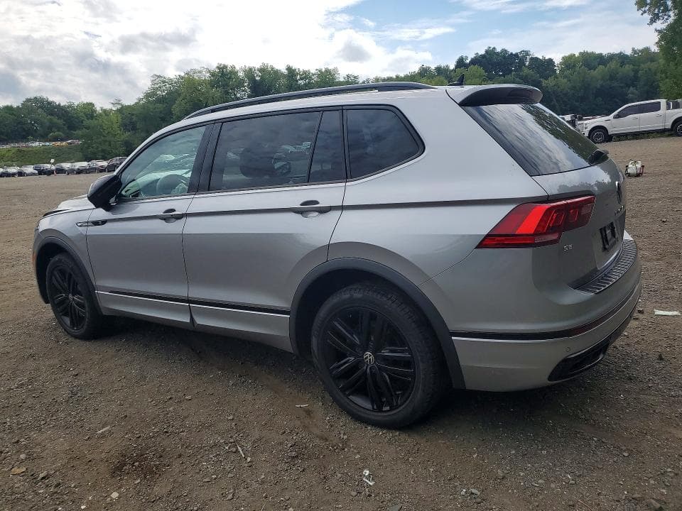 2022 VOLKSWAGEN TIGUAN SE R-LINE BLACK 2