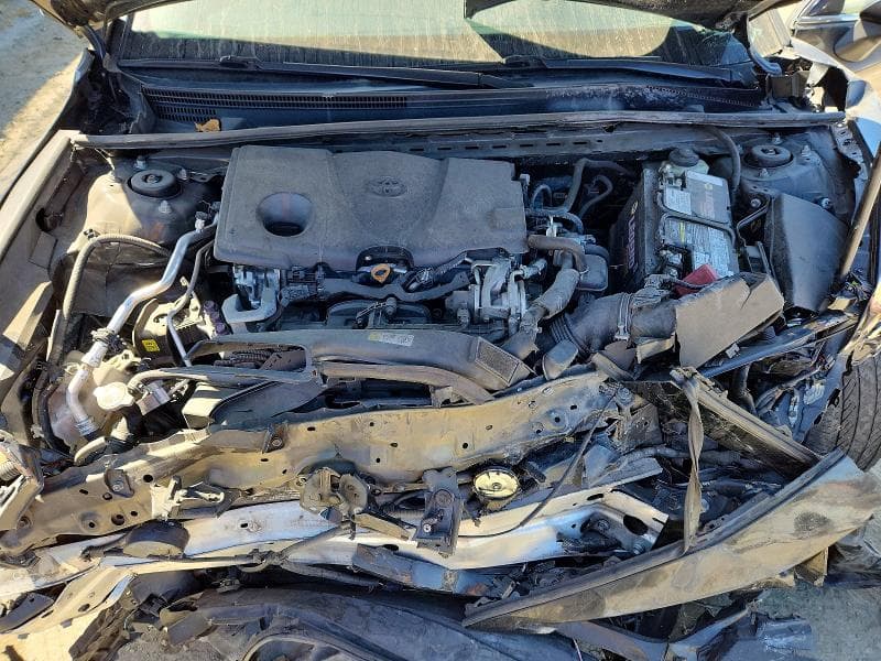 2018 TOYOTA CAMRY XSE 11