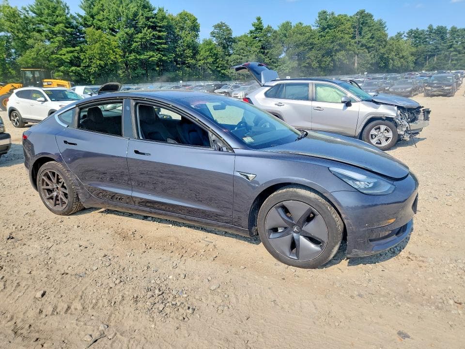 2018 TESLA MODEL 3 4