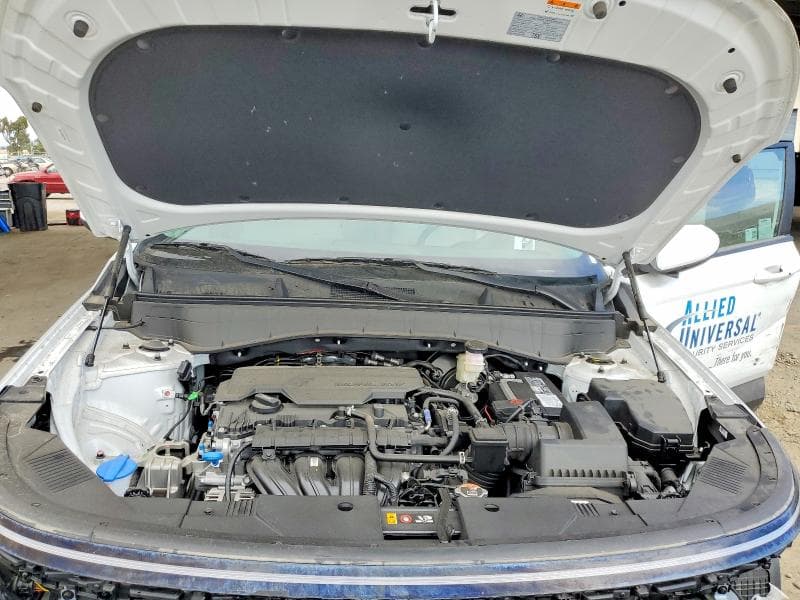 2025 HYUNDAI KONA SE 11