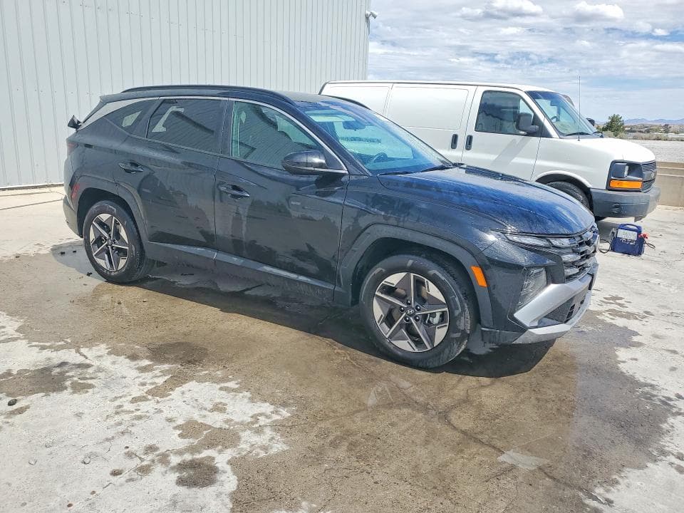 2026 HYUNDAI TUCSON SEL 4