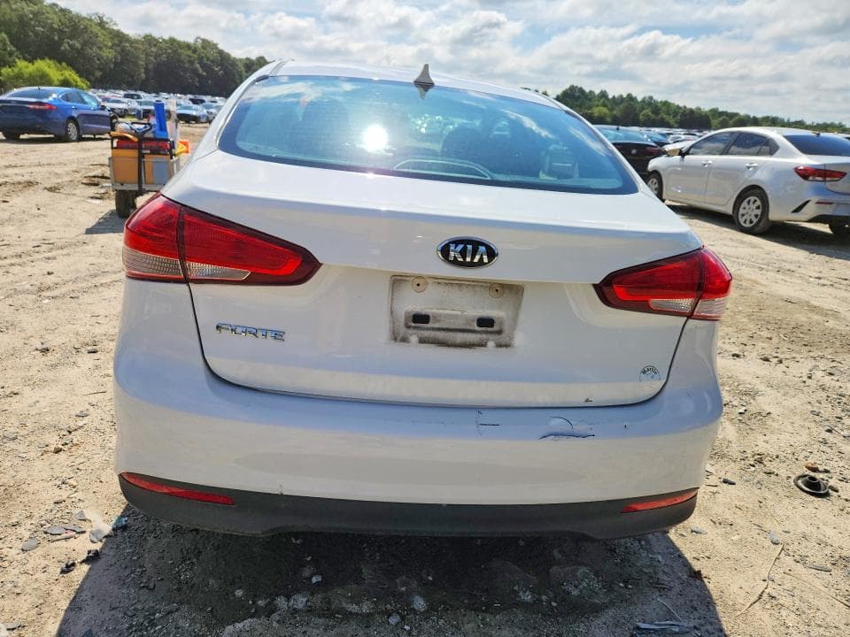2017 KIA FORTE LX 6
