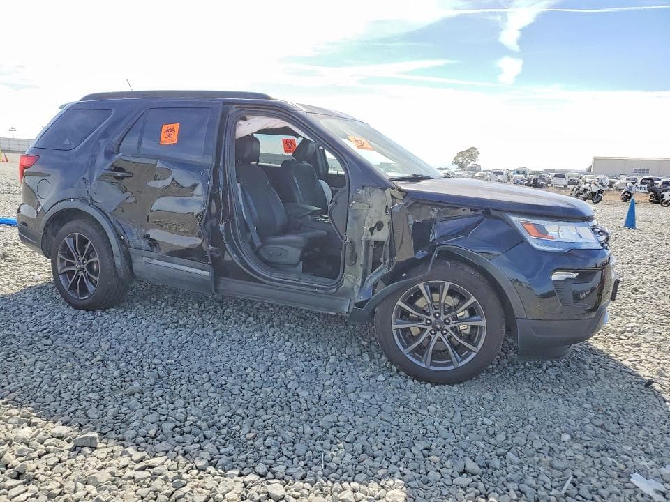 2019 FORD EXPLORER XLT 4