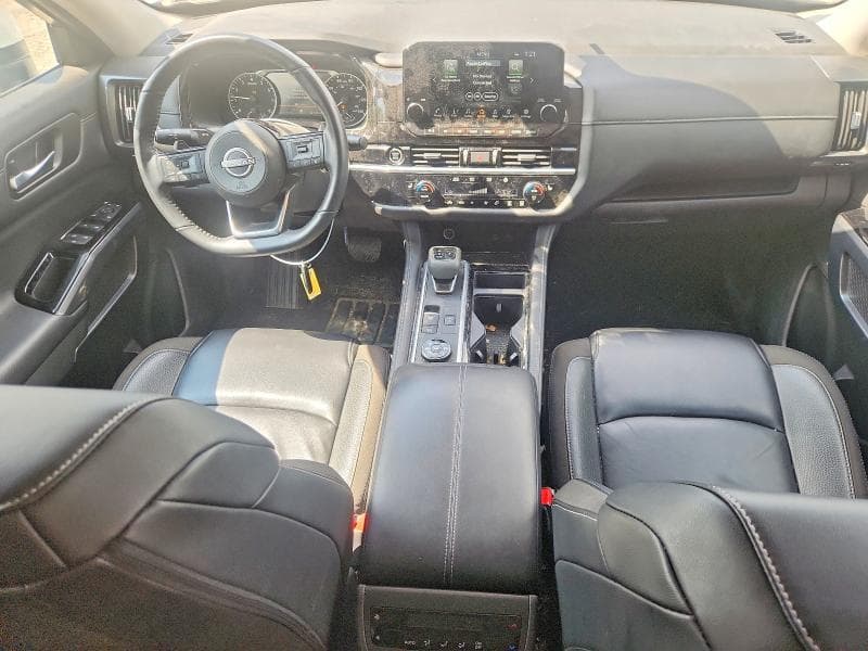 2024 NISSAN PATHFINDER SL 8