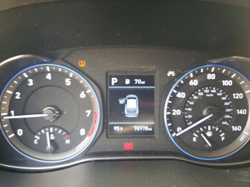 2021 HYUNDAI KONA SE 9