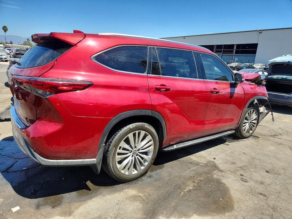 2021 TOYOTA HIGHLANDER PLATINUM 3