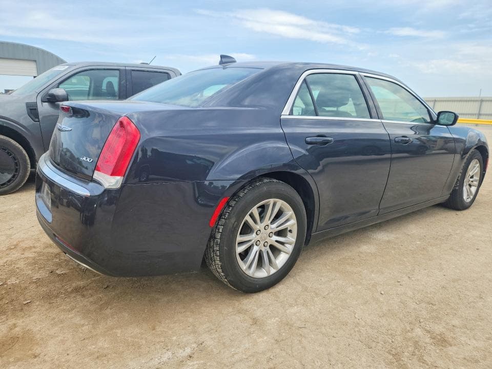 2017 CHRYSLER 300 LIMITED 3