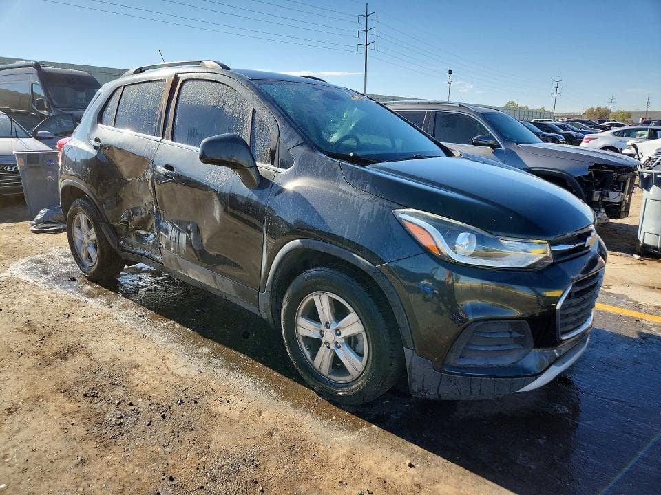 2019 CHEVROLET TRAX 1LT 4