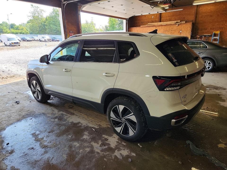 2025 VOLKSWAGEN TAOS SE 2