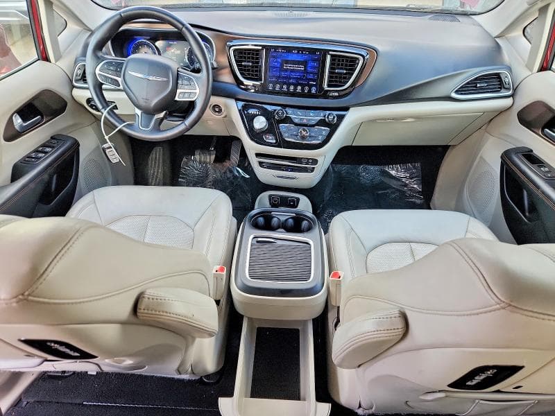 2017 CHRYSLER PACIFICA TOURING L PLUS 8