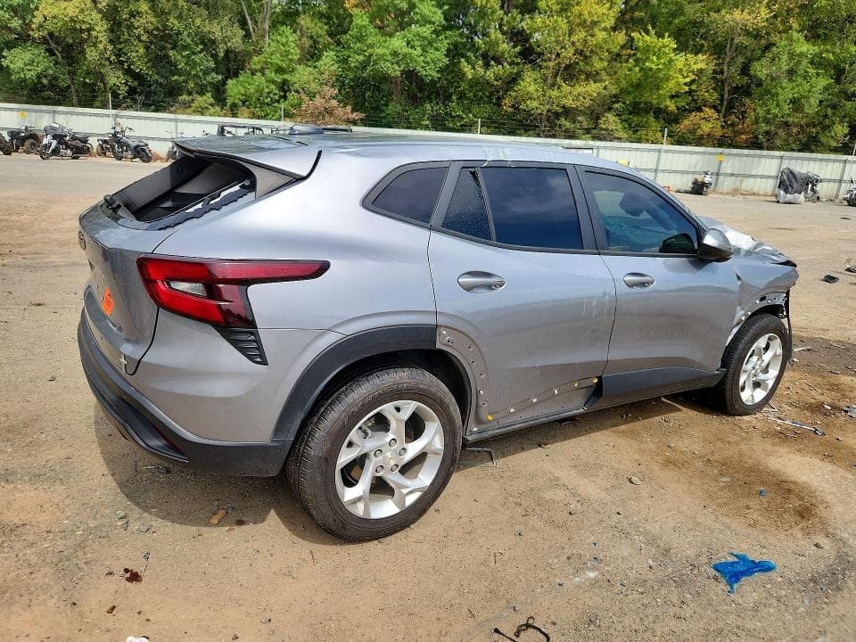2024 CHEVROLET TRAX LS 3