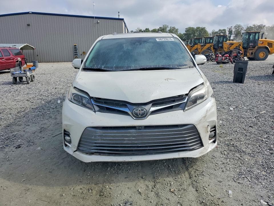 2018 TOYOTA SIENNA LIMITED PREMIUM 7-PASSENGER 5