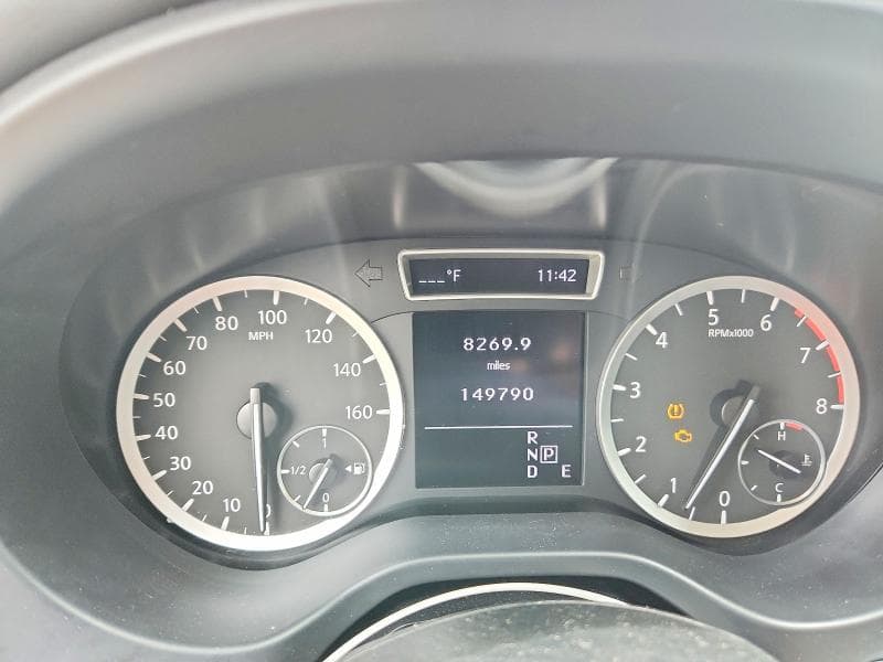 2017 INFINITI QX30 LUXURY 9