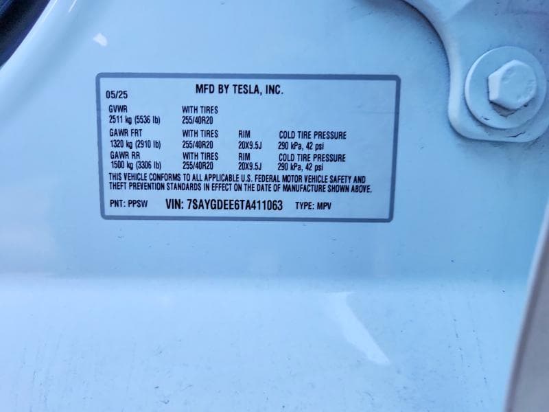 2026 TESLA MODEL Y 12