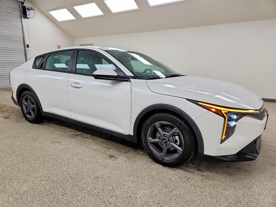 2026 KIA K4 LXS 4