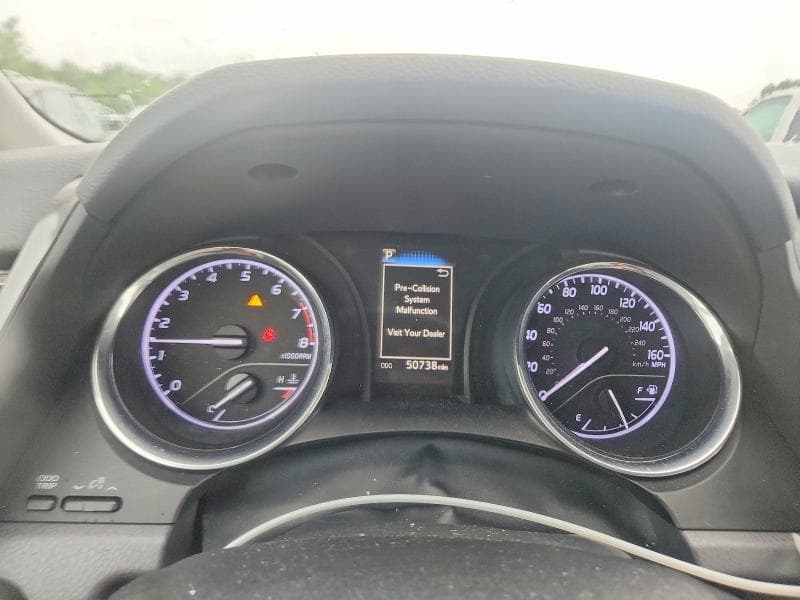 2019 TOYOTA CAMRY SE 9