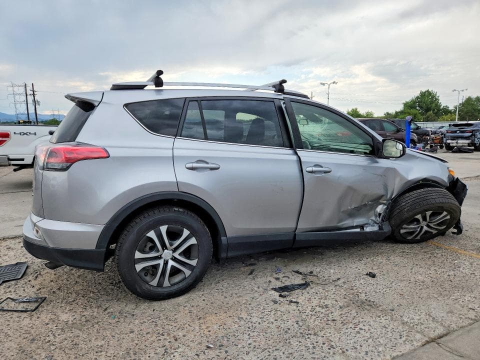 2018 TOYOTA RAV4 LE 3