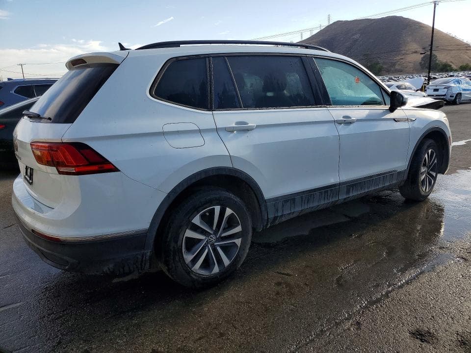 2023 VOLKSWAGEN TIGUAN S 3