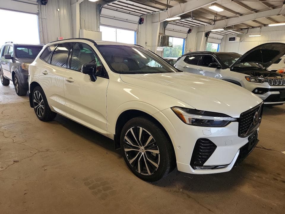 2024 VOLVO XC60 ULTIMATE 4