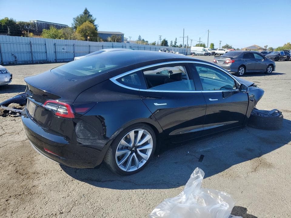 2018 TESLA MODEL 3 3