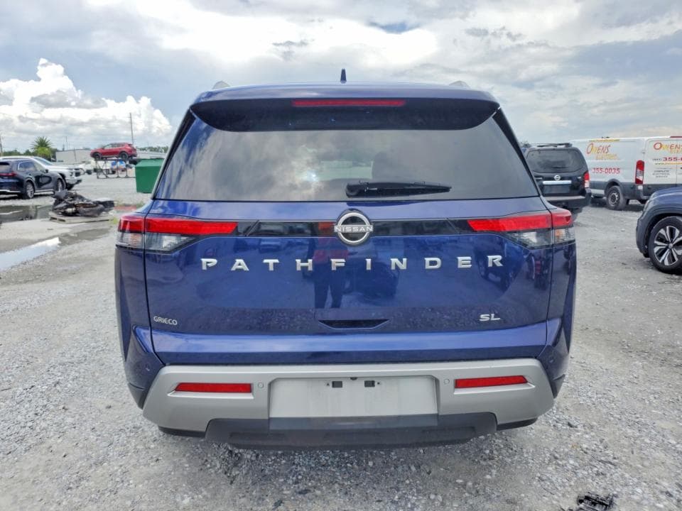 2024 NISSAN PATHFINDER SL 6