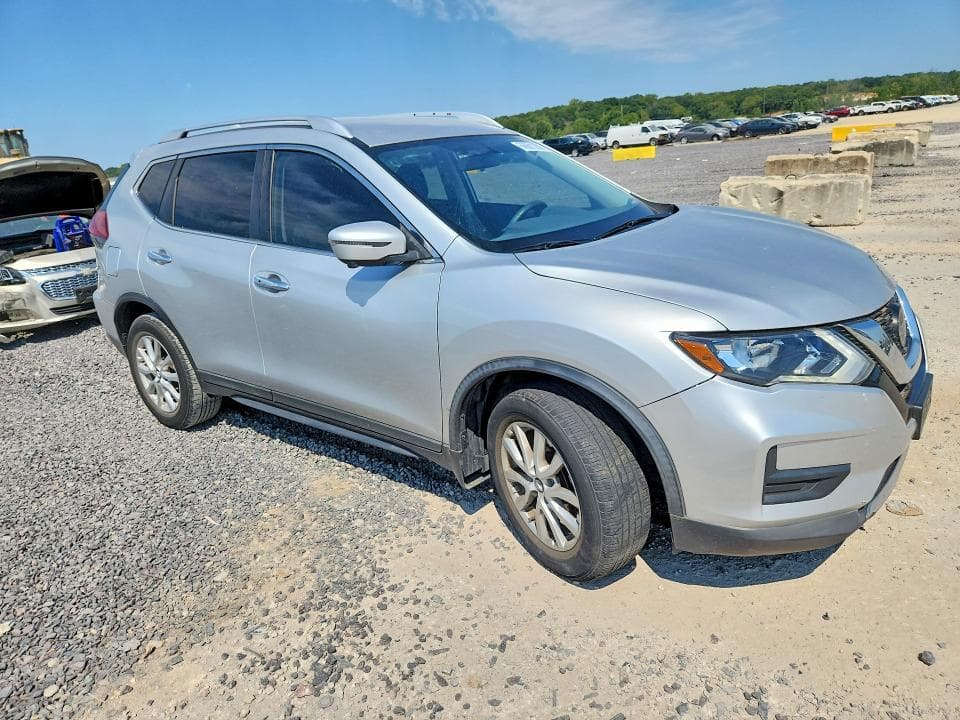 2018 NISSAN ROGUE SV 4
