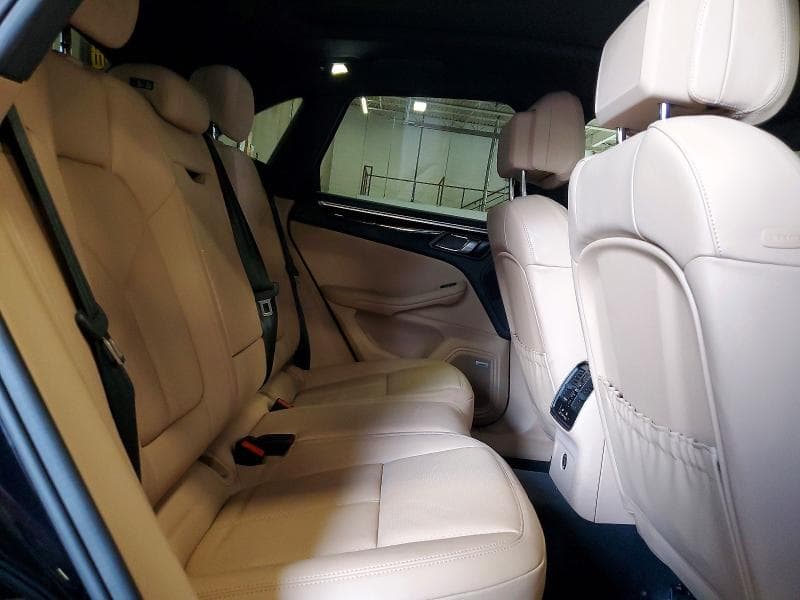 2019 PORSCHE MACAN 11