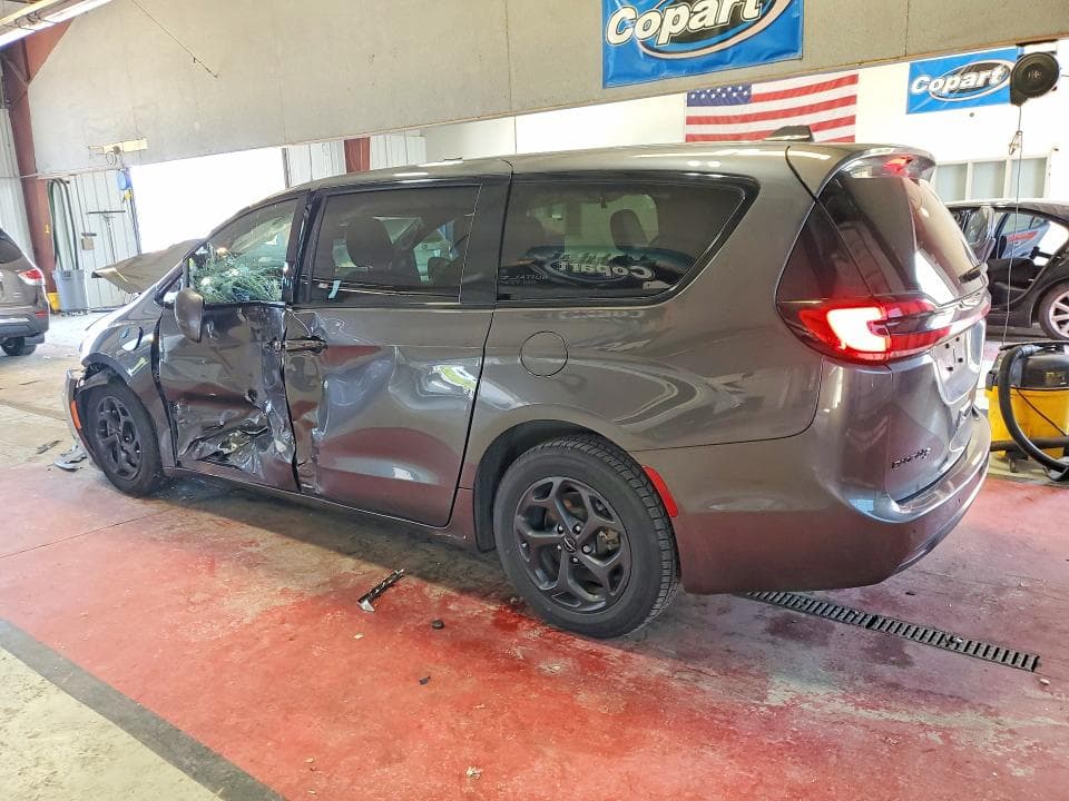 2022 CHRYSLER PACIFICA HYBRID TOURING L 2