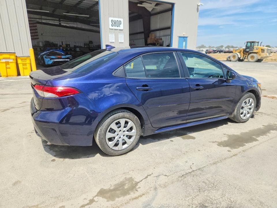2021 TOYOTA COROLLA LE 3