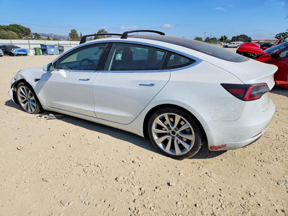2018 TESLA MODEL 3 2