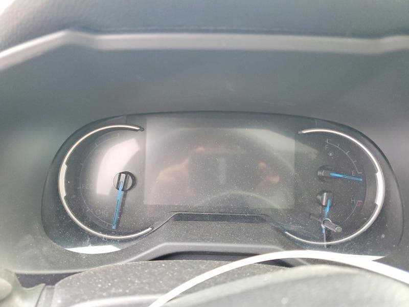 2025 TOYOTA RAV4 HYBRID XLE 9