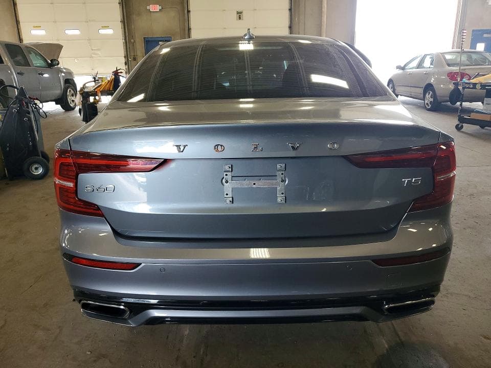 2021 VOLVO S60 T5 R-DESIGN 6