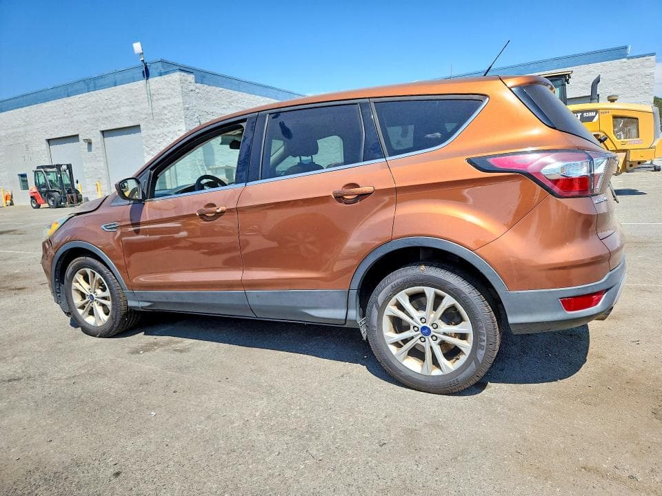 2017 FORD ESCAPE SE 2
