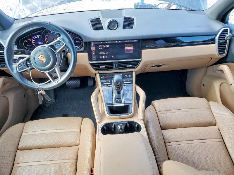 2021 PORSCHE CAYENNE 8