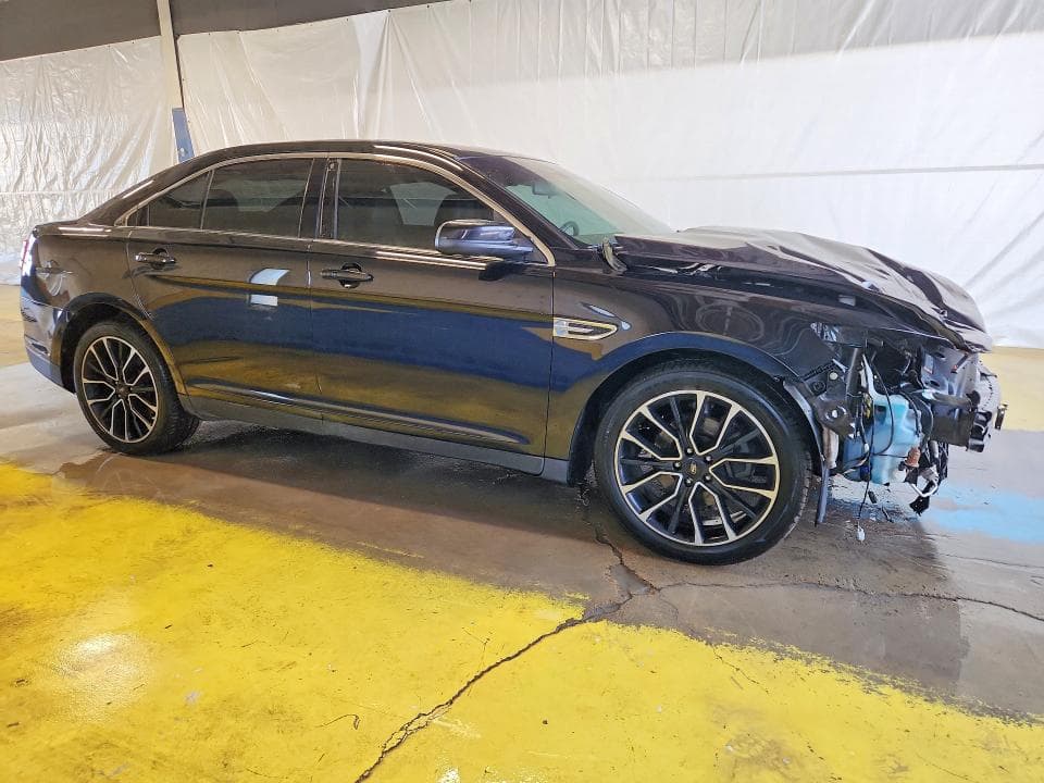 2019 FORD TAURUS SEL 4